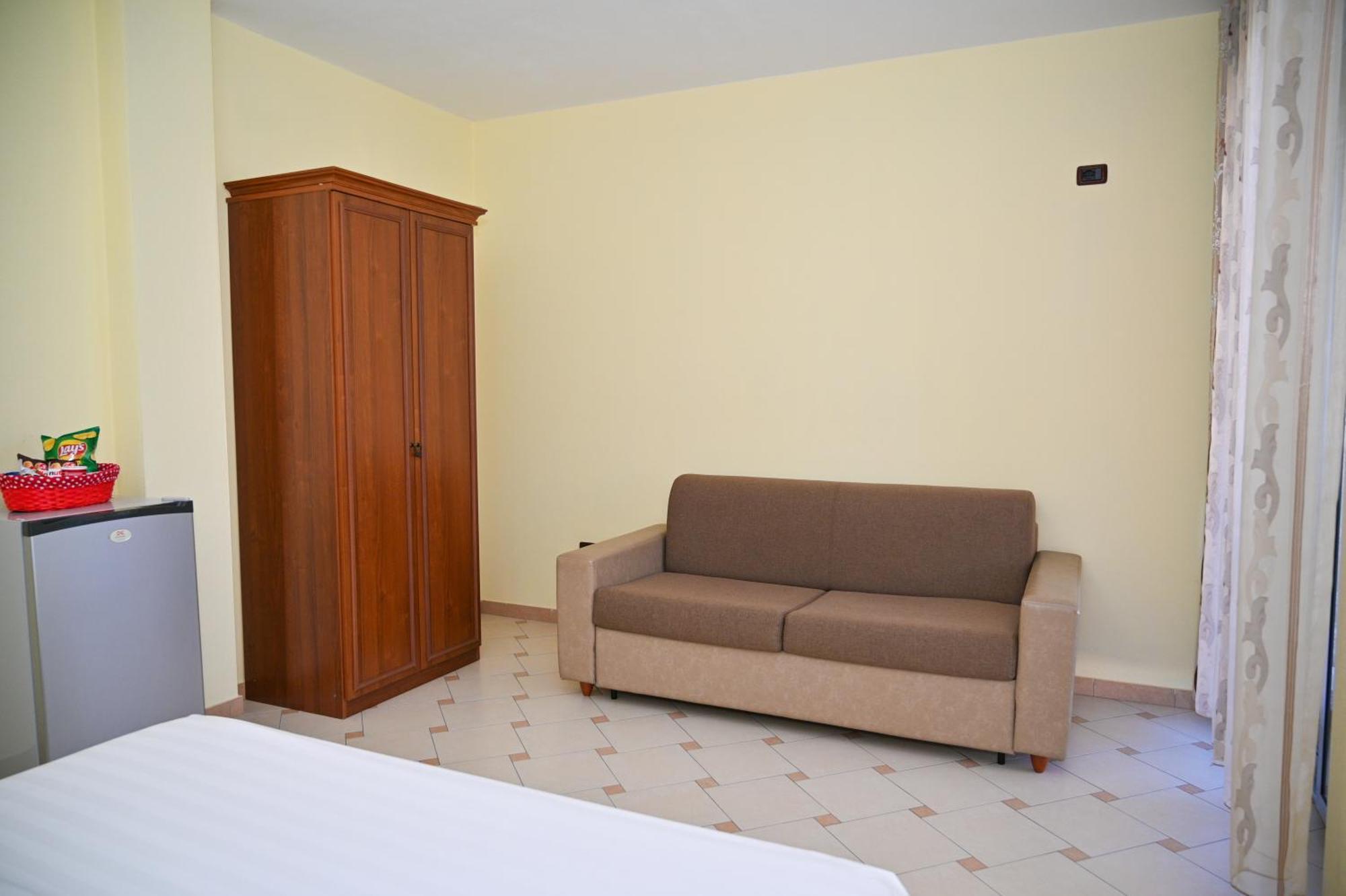 Hotel Vila Emes Durrës Chambre photo