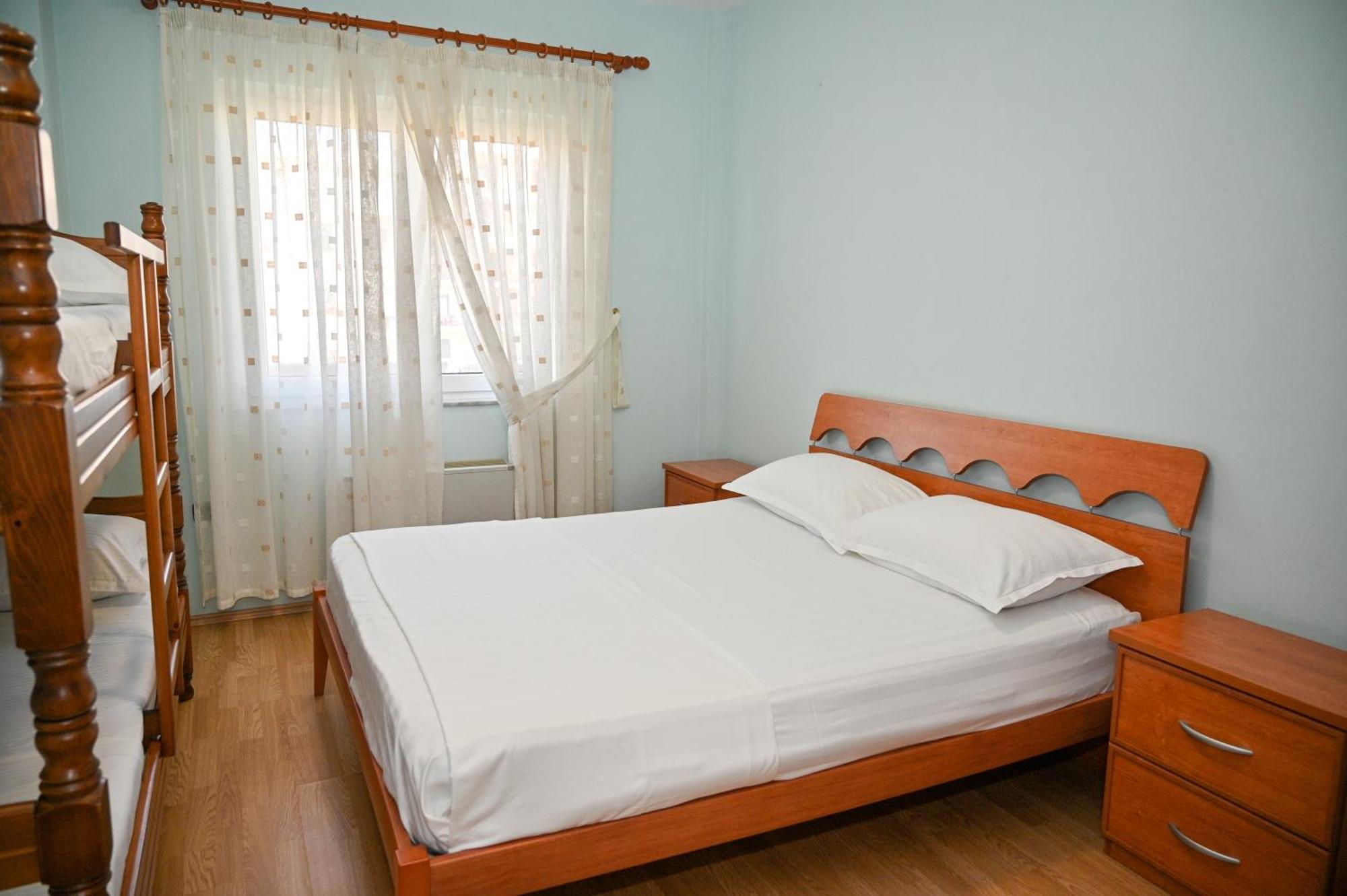 Hotel Vila Emes Durrës Extérieur photo
