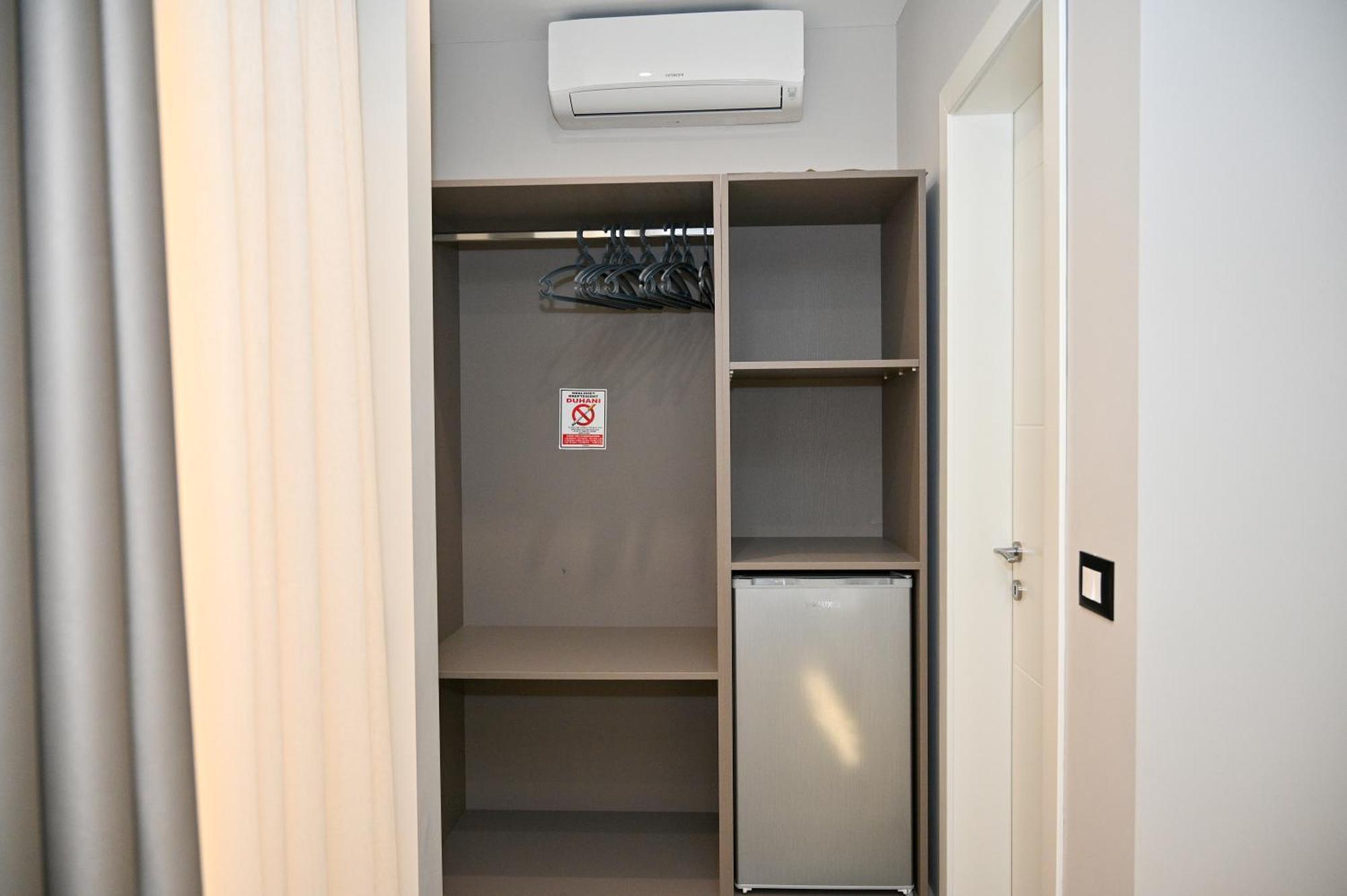 Hotel Vila Emes Durrës Extérieur photo